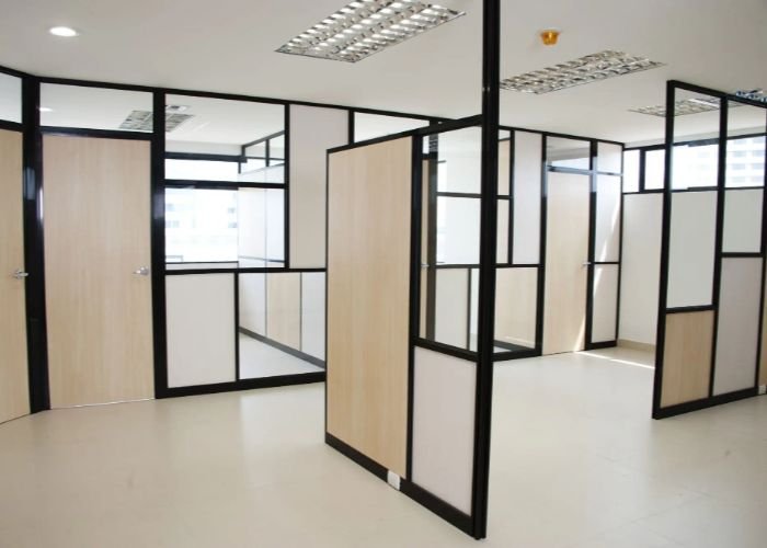 Estructuras y divisiones metálicas